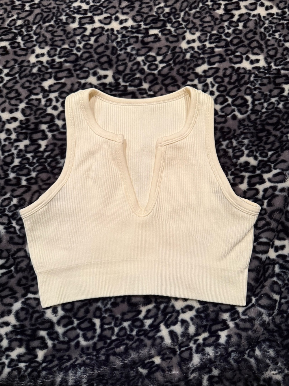 SIKAVIA Ribbed Cream V-Notch Crop Tank Top - Women